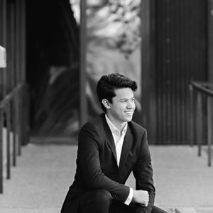 Meet your Posher, Robert